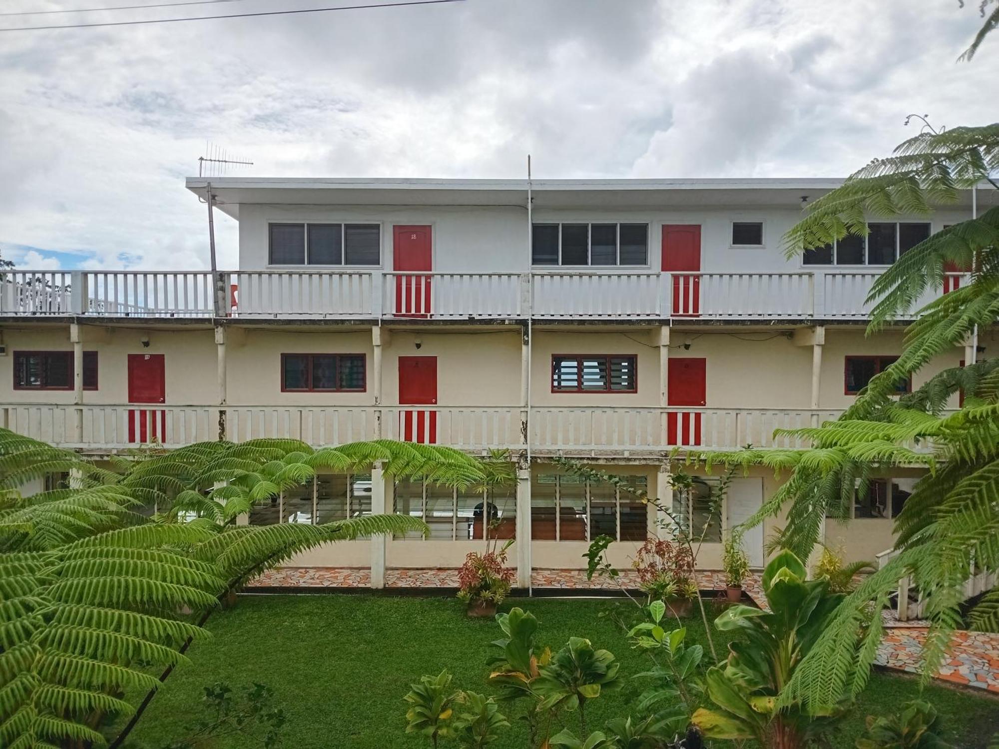 Dave Parker Eco Lodge Hotel Апіа Екстер'єр фото